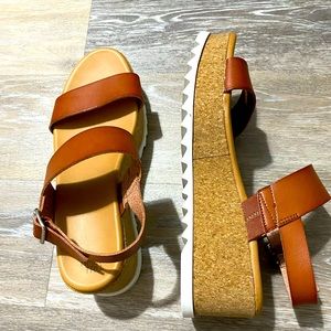 Time and Tru Platform Sandals - NEVER WORN